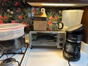 lot 70 image: Kitchen Appliance and Cookware Collection including Coffee Maker, Toaster, and More