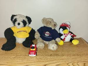 lot 101 image: Collection of Sit-On Toy Chairs and Stuffed Animals