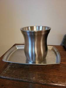 lot 124 image: Calphalon Stainless Steel Ice Bucket with Tray