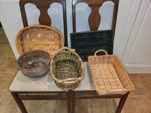 lot 128 image: Collection of 5 Assorted Woven Baskets