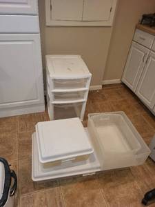 lot 129 image: Set of Plastic Storage Drawers and Multi-Size Containers