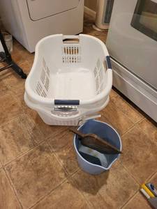 lot 134 image: Household Cleaning Set with Laundry Baskets and Mops