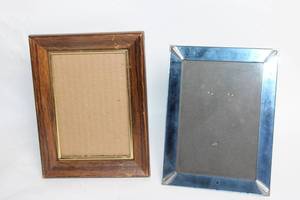 lot 38 image: Set of 2 Vintage Photo Frames - Wooden and Metal Borders