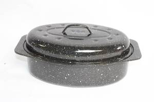 lot 52 image: Speckled Enamel Roaster with Lid - 15 Inches