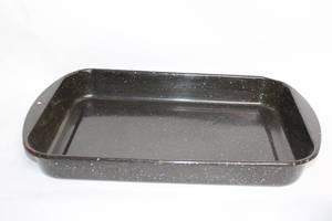 lot 54 image: Large Graniteware Roasting Pan