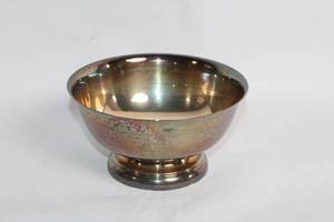 lot 64 image: Vintage Iridescent Silver-Plated Serving Bowl - 5 Inches Tall