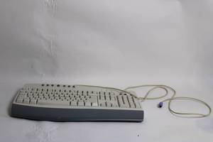 lot 80 image: Used Microsoft Wired Keyboard with PS2 Connector