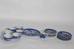 lot A-162 image: Set of 21 Blue Willow China Dishes and Cups