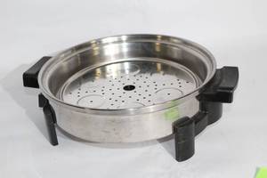 lot 175 image: Used Electric Pressure Cooker with Control Panel