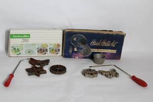 lot 179 image: Vintage Rosette Iron Waffle & Patty Shell Molds Set of 5