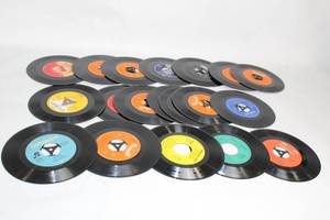lot 262 image: Collection of Vintage 45 RPM Vinyl Records
