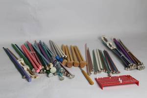 lot 292 image: Assortment of Knitting Needles and Row Counter