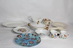 lot 299 image: Eclectic Collection of 12 Assorted Decorative Tableware Items