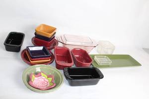 lot 303 image: Collection of Assorted Baking and Serving Dishes