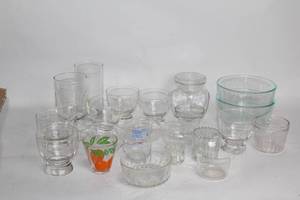 lot 313 image: Collection of Assorted Glassware and Bowls