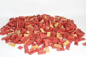 lot 325 image: Lot of Vintage Red and Yellow Wooden Building Blocks