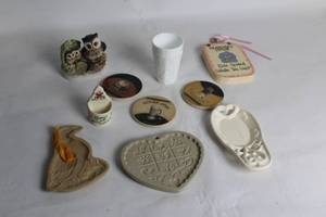 lot 340 image: Collection of 9 Decorative Ceramics Including Owl Figurine and Coasters