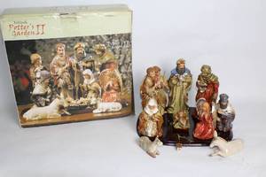 lot 346 image: Kirkland Potters Garden II Nativity Set