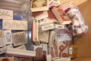 lot 390 image: Collection of Assorted Rubber Stamps with Wooden Blocks - Holiday and Floral Themes
