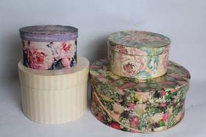 lot 398 image: Set of 4 Decorative Floral Hat Boxes