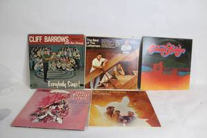 lot 407 image: Collection of 6 Vintage Vinyl Records - Various Artists
