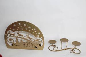 lot 410 image: Set of 2 Metal Candle Holders - Holiday and Spiral Design