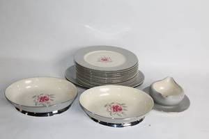 lot 422 image: Vintage Rose Design Porcelain Dishware Set