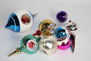 lot 431 image: Set of 10 Vintage Handblown Glass Ornaments
