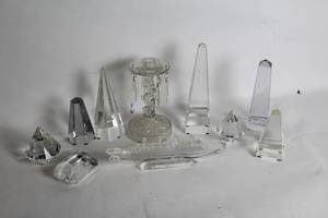 lot 479 image: Collection of 10 Crystal and Glass Decor Pieces