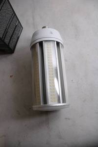 lot 312 image: LED Corn Light Bulb 100W for 750W Equivalent Bright Daylight