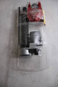 lot 326 image: Unopened Universal Fill Flash for Photography