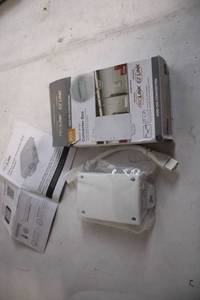lot 352 image: Direct Wire Converter Box By PROLINK With Add-On Converter