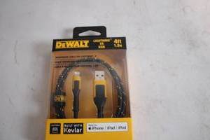 lot 377 image: Dewalt 4ft Lightning to USB Kevlar Cable