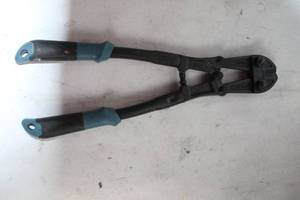 lot 437 image: 14-inch 350mm Bolt Cutter with Ergonomic Handles