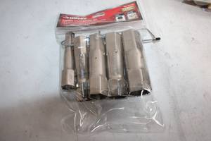 lot 492 image: Husky Shower Valve Socket Set - 5 Double-Sided Sockets
