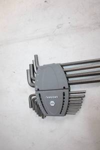 lot 495 image: Husky Metric Allen Wrench Set