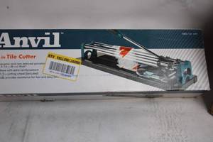 lot 24 image: Anvil 14 in Tile Cutter with Steel Base and Dual Chrome-Plated Rails