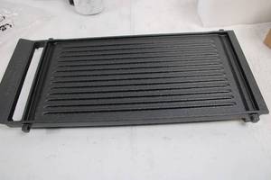 lot 60 image: Large Cast Iron Reversible Griddle