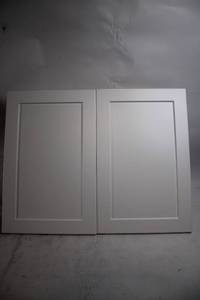 lot 77 image: Set of 2 White Shaker Style Cabinet Doors 14x24 Inches