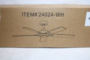 lot 81 image: 52 Inch 5 Blade Ceiling Fan with Light in White