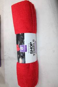 lot 91 image: Box of Microfiber Shop Towels 8-Pack, Red