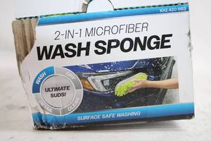 lot 105 image: 8 Pack 2-in-1 Microfiber Wash Sponges with Surface Safe Technology