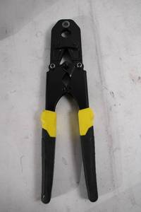 lot 206 image: PEX Crimping Tool with Rubber Grips