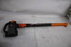 lot 222 image: Fiskars One-Strike Splitting Axe 28 inch