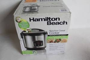 lot 16 image: Hamilton Beach Rice and Hot Cereal Cooker with Rice RinserSteam Basket
