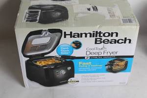 lot 19 image: Hamilton Beach Cool-Touch Deep Fryer with 2L Capacity