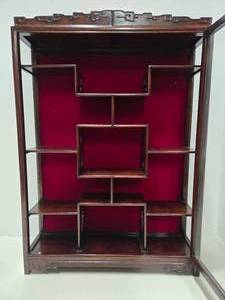 lot 52 image: Nice Vintage Oriental Shadowbox Cabinet - Can be Used as Tabletop or Wall Cabinet