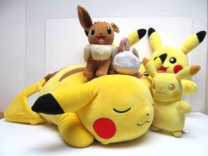 lot 29 image: Group of Nice Clean PIKACHU & Other Pokmon Plush DOlls