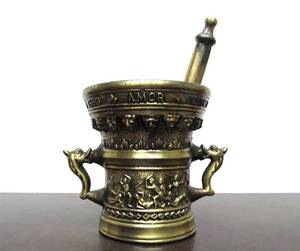 lot 33 image: Vintage Solid Brass Pharmacy Mortar & Pestle Set #2