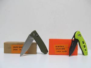 lot 125 image: 2 New or Like-New Crossbar Lock Knives